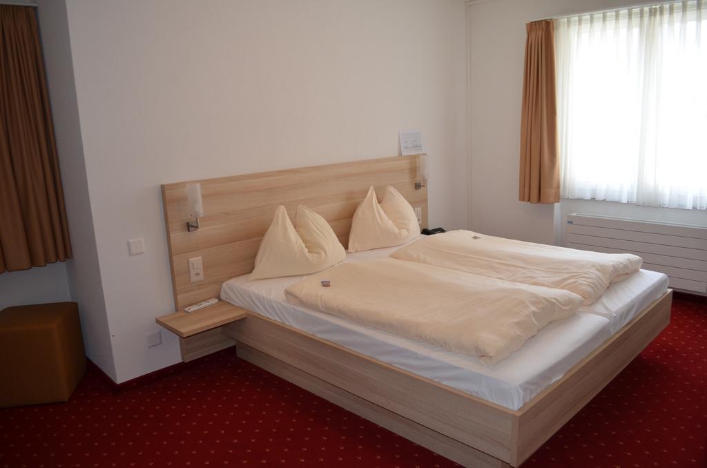 Hotel Kreuz Leissigen Екстер'єр фото