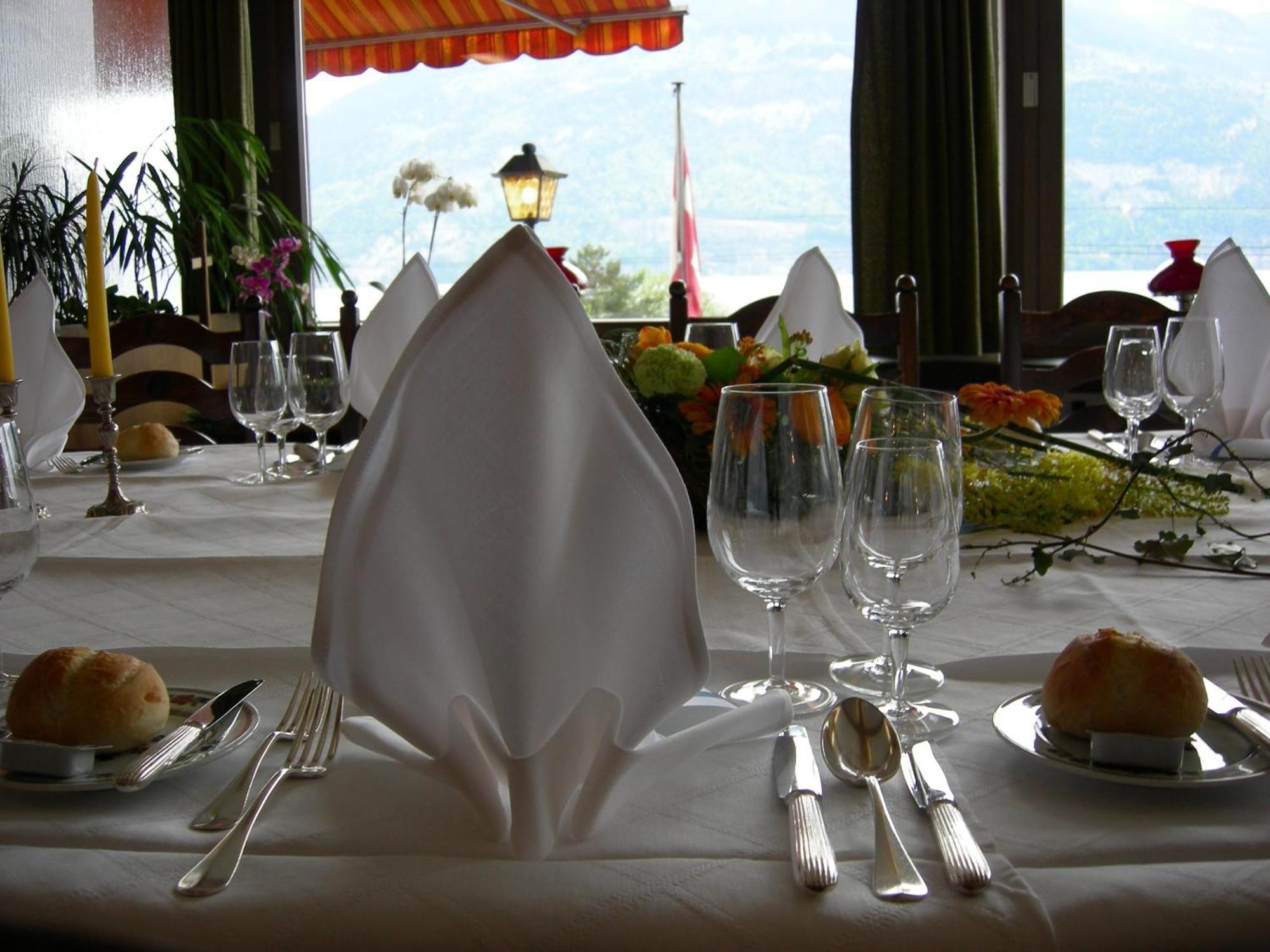 Hotel Kreuz Leissigen Екстер'єр фото