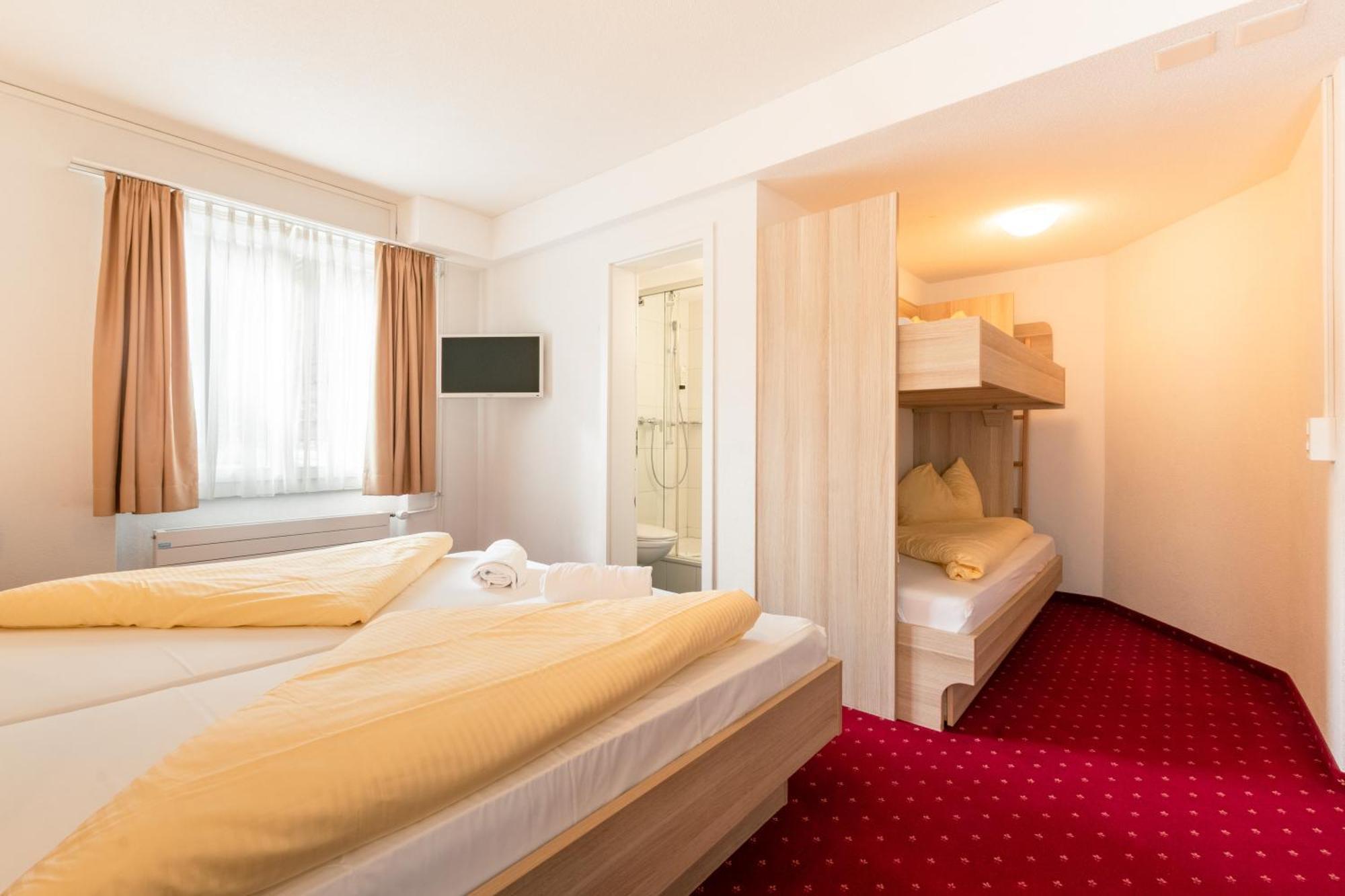 Hotel Kreuz Leissigen Екстер'єр фото