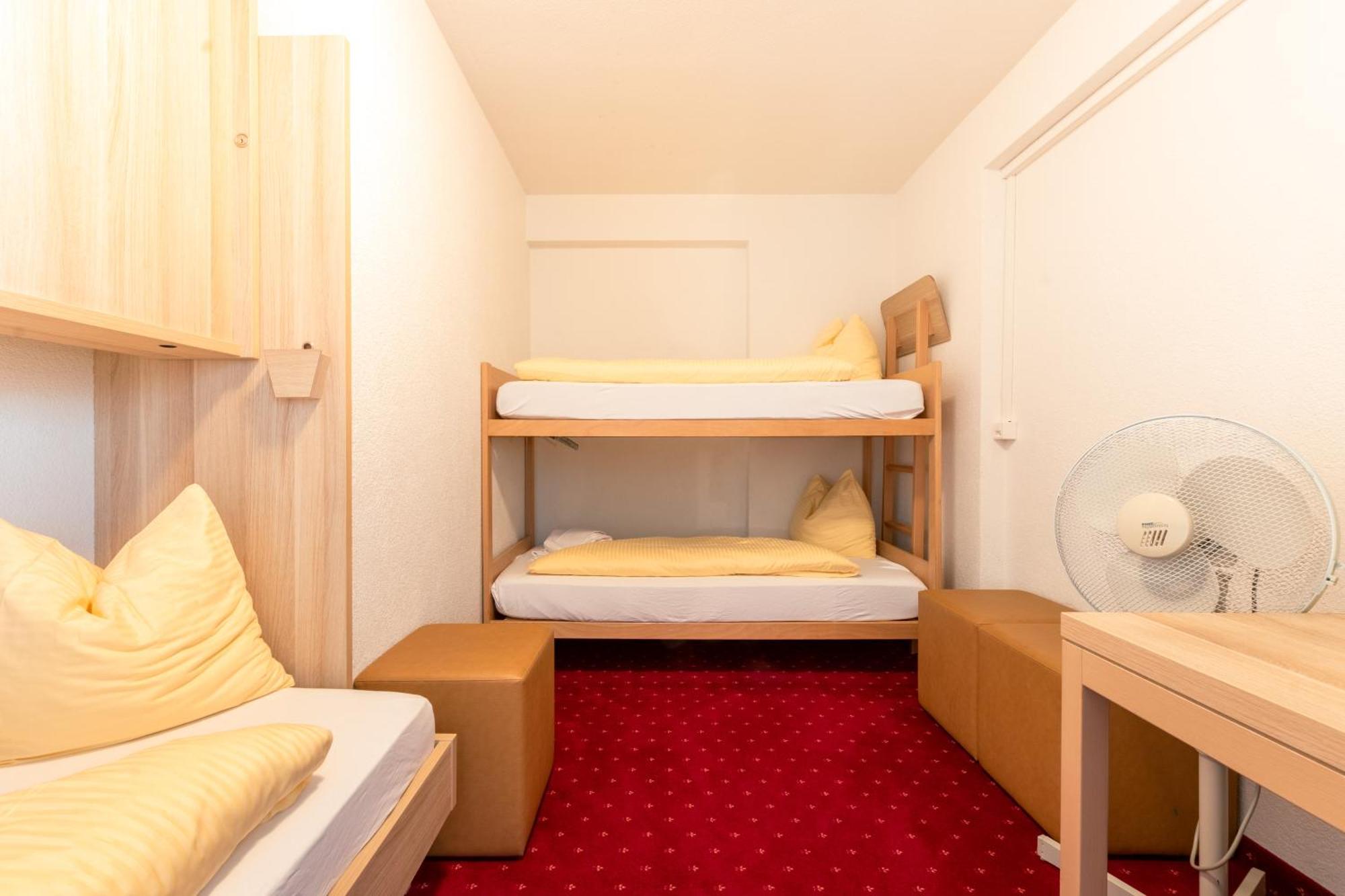 Hotel Kreuz Leissigen Екстер'єр фото