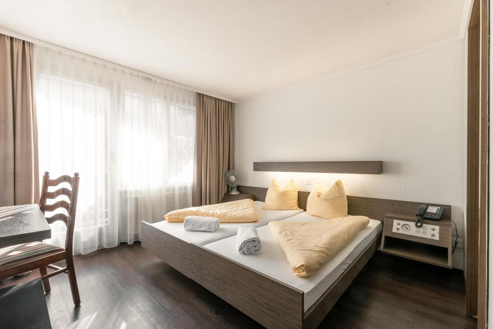Hotel Kreuz Leissigen Екстер'єр фото