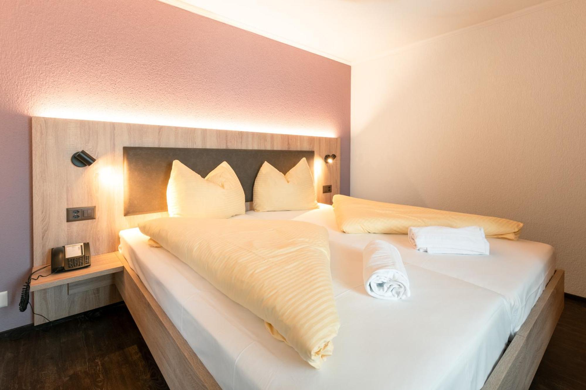 Hotel Kreuz Leissigen Екстер'єр фото