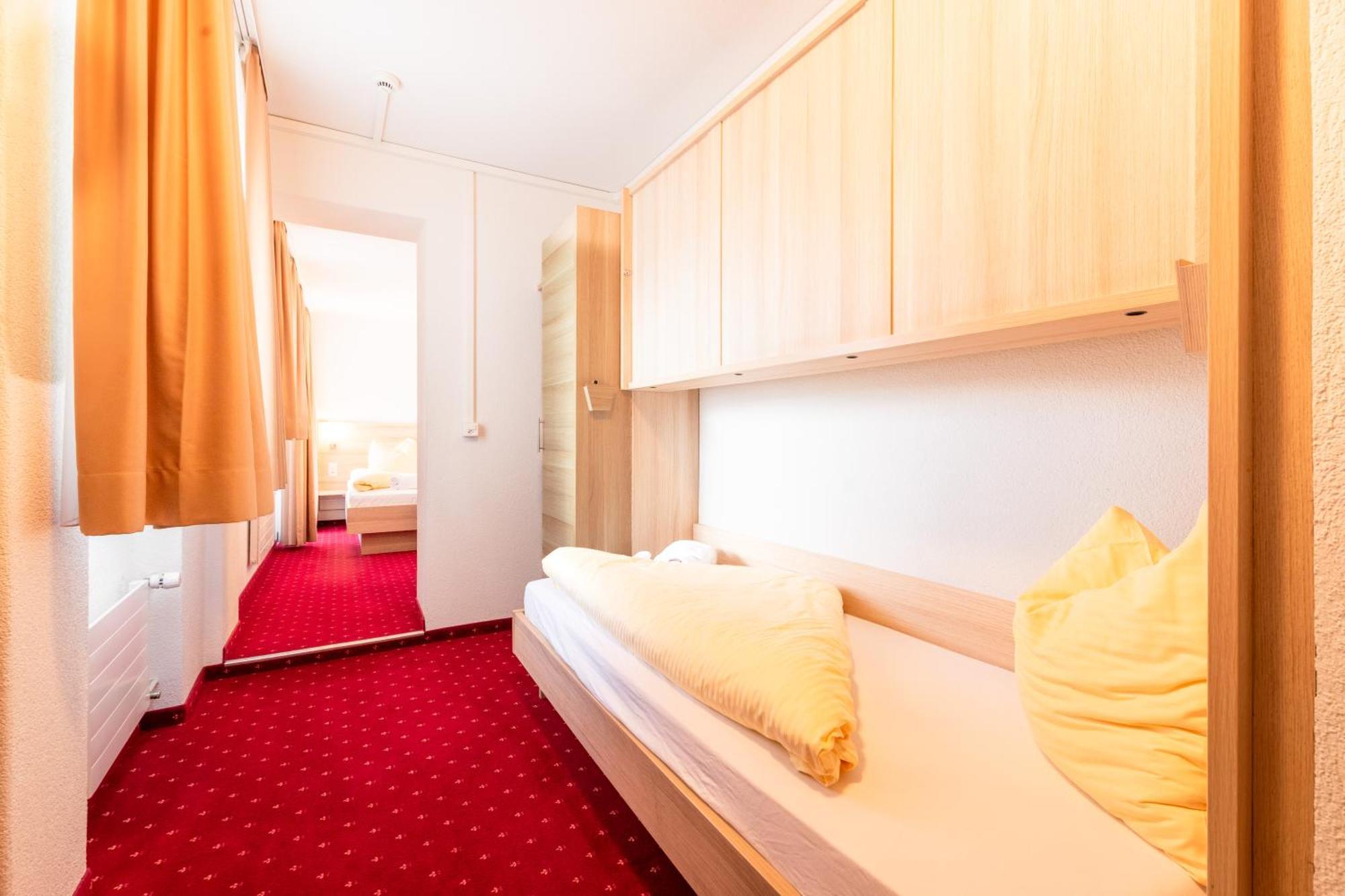 Hotel Kreuz Leissigen Екстер'єр фото