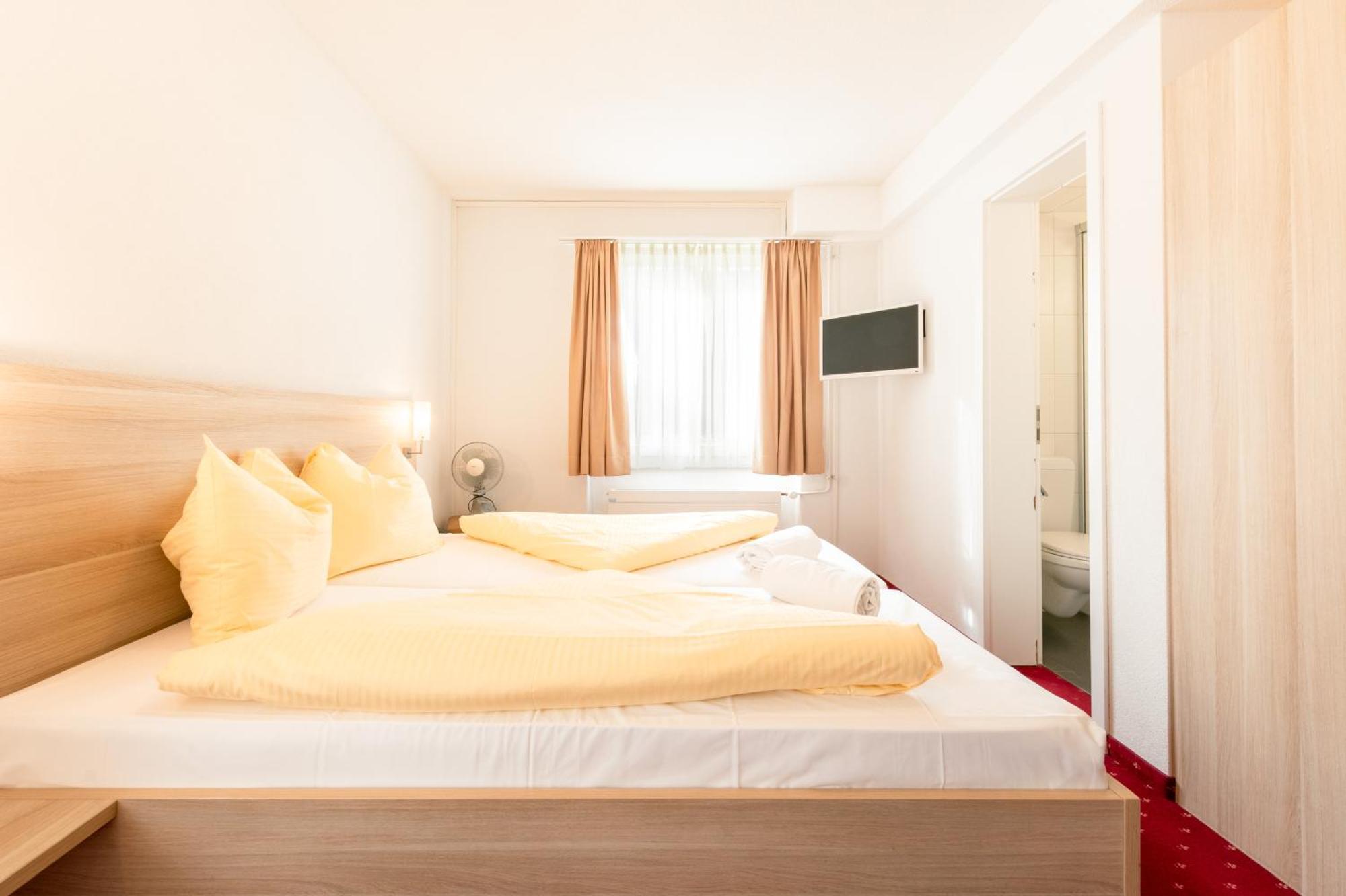 Hotel Kreuz Leissigen Екстер'єр фото